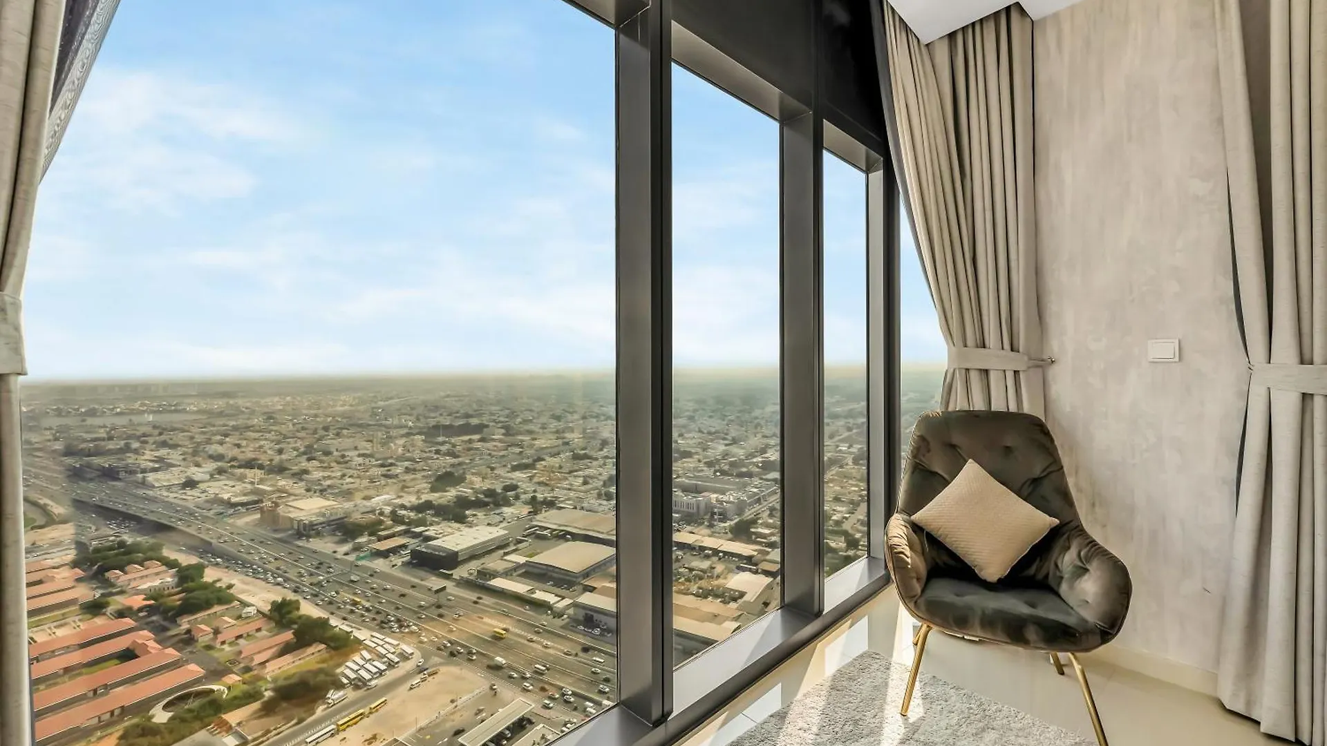 Апартаменты Lux 3Bhk In Businessbay, Canal Views, Great Location Дубай