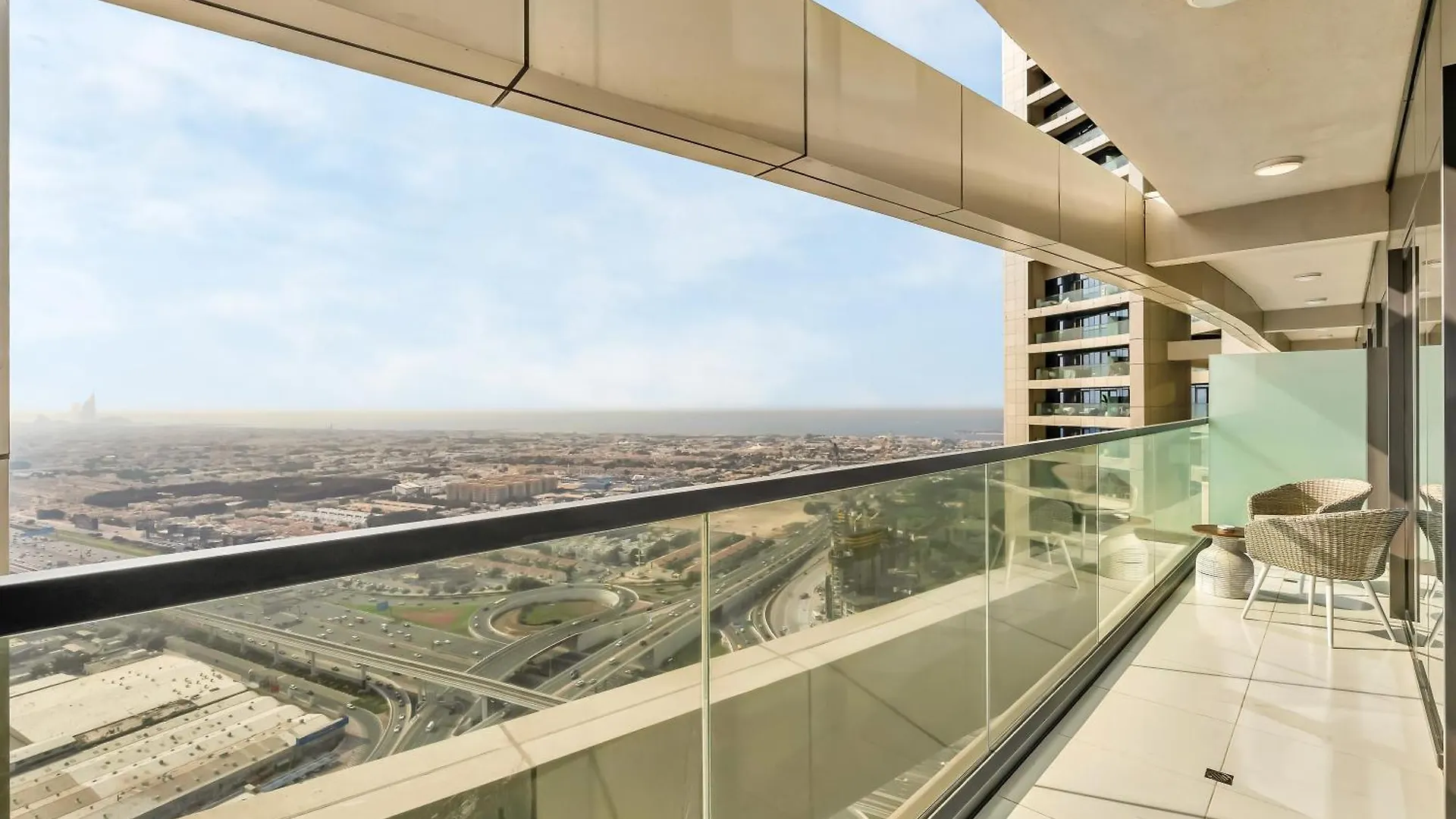 Lux 3Bhk In Businessbay, Canal Views, Great Location Дубай Апартаменты