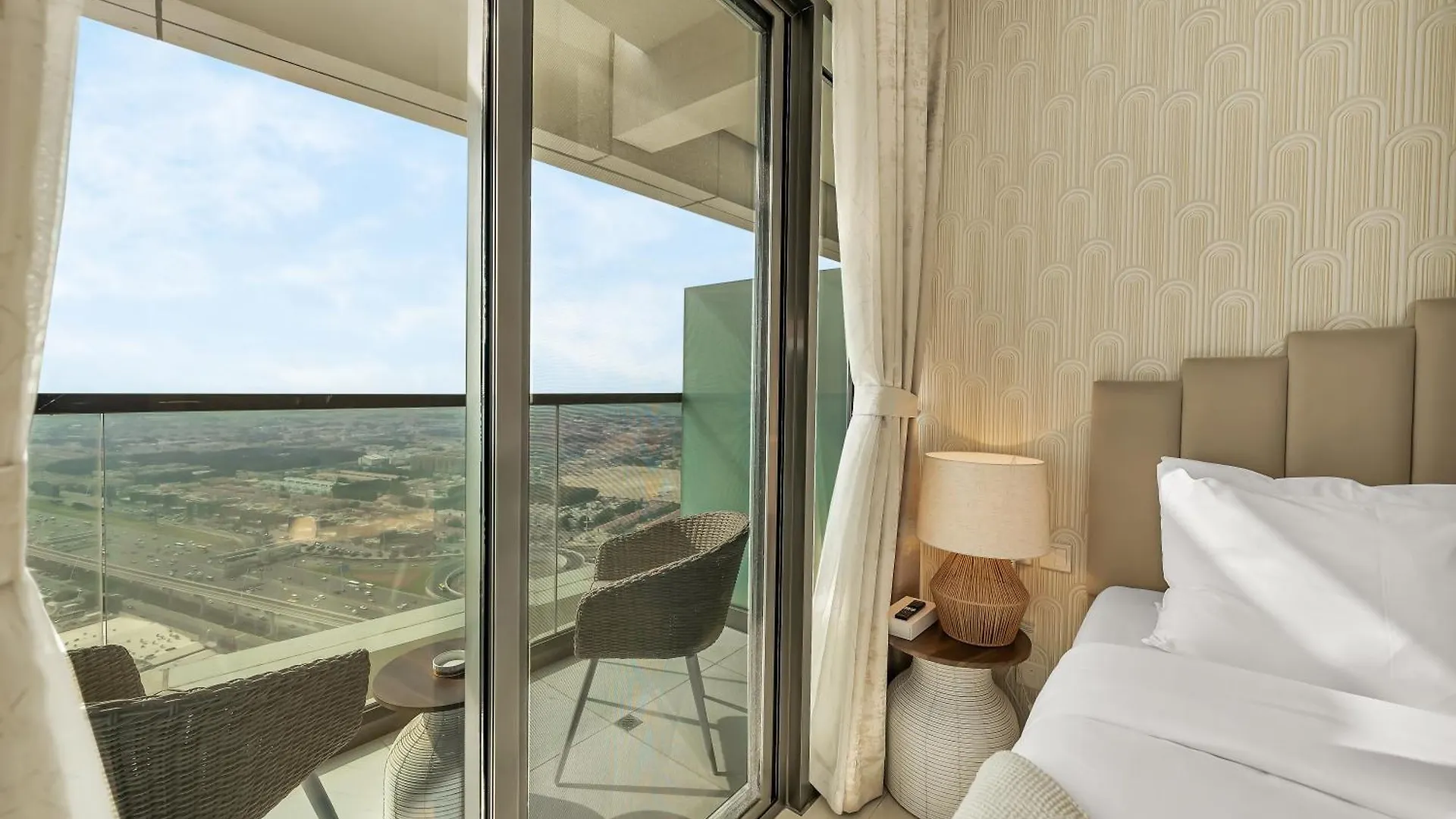Lux 3Bhk In Businessbay, Canal Views, Great Location Дубай Апартаменты