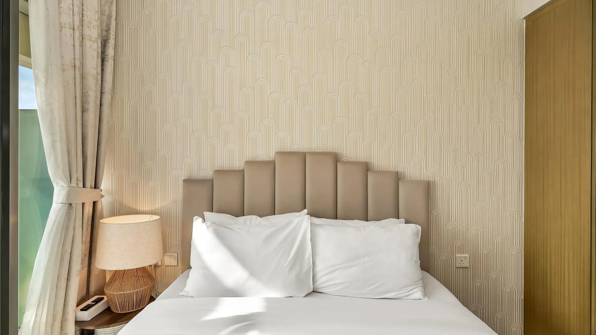 Апартаменты Lux 3Bhk In Businessbay, Canal Views, Great Location Дубай ОАЭ